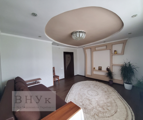 Продаж Квартира 2-кімнатна, 8/10 поверх на Яреми Ternopil'