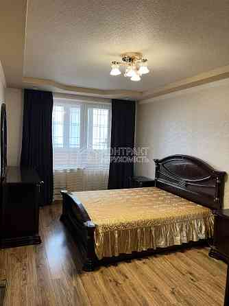 Оренда Квартира 3-кімнатна, 5/12 поверх на вул. Валентинівська Kharkiv