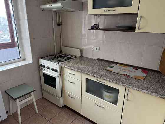 Продаж Квартира 3-кімнатна, 8/9 поверх на Булаховського Академіка вул., д. 32 Киев