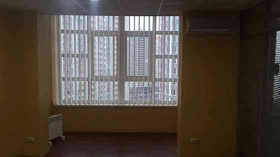 Оренда Квартира 1-кімнатна, 15/15 поверх на вул. Драгоманова, 1А Київ