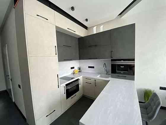 Оренда Квартира, 14/25 поверх на ул. Маршала Тимошенко Київ