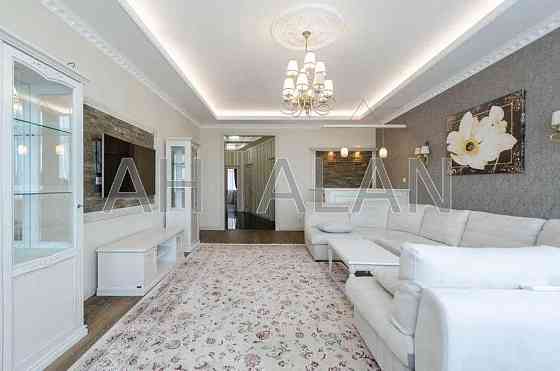 Продаж Будинок 3-кімнатний на Старонаводницька вул., 6Б Kiev