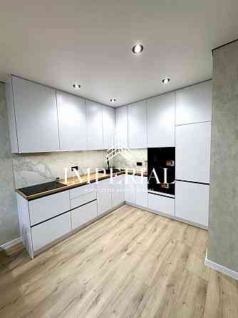 Продаж Квартира 2-кімнатна, 25/25 поверх на вул. Родини Крістерів Київ