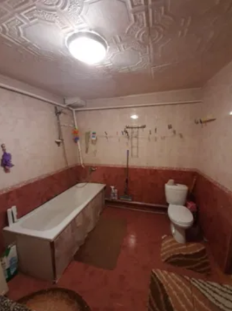 Продаж Квартира 4-кімнатна на ул. Зоряна, 35 