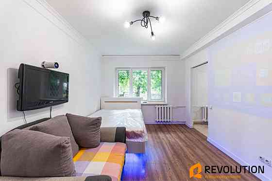 Оренда Квартира 1-кімнатна, 1/5 поверх на вул. Сулеймана Стальського, 10 Киев