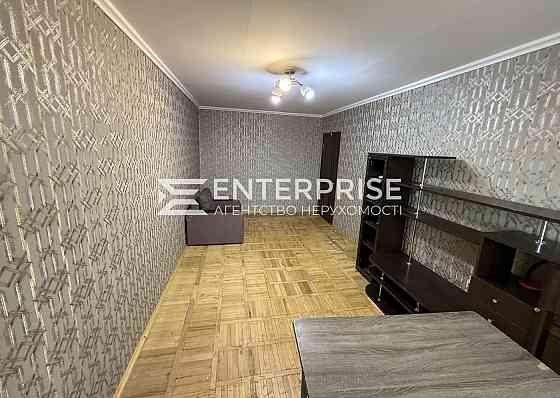 Продаж Квартира 2-кімнатна, 5/5 поверх на вул. Заслонова Константина Київ