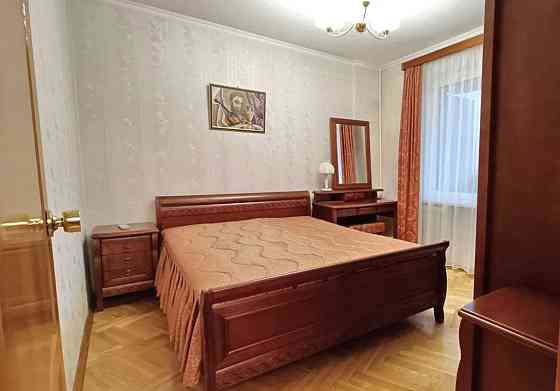 Оренда Квартира 4-кімнатна, 5/16 поверх на вул. Мішуги, 9 Київ