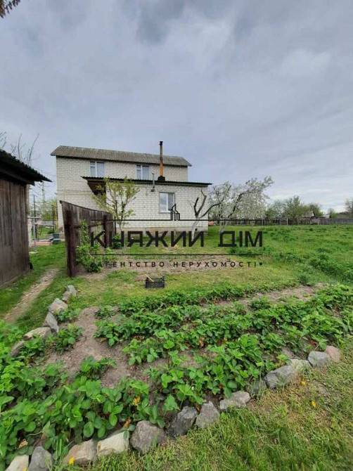 Продам дом в с. Летки Броварского района Общей площадью 142 м2 с участком 29 соток.  - фото 1