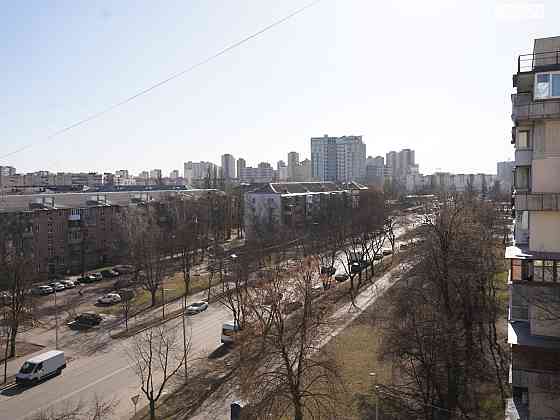 Продаж Квартира 3-кімнатна, 7/9 поверх на Світлицького вул., д. 28 Київ