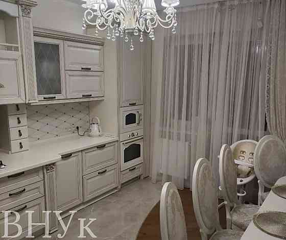 Продаж Квартира 3-кімнатна, 1/5 поверх на Анатолія Тегзи Uzhhorod