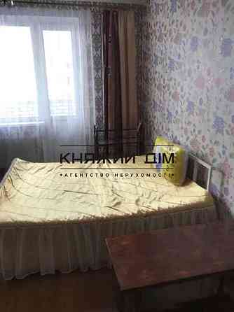 Продаж Квартира 3-кімнатна, 4/26 поверх на Драгоманова ул. Киев