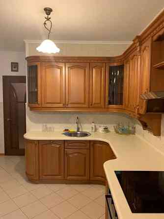 Оренда Квартира 3-кімнатна, 14/17 поверх на пр. Петра Григоренко, 28 Київ