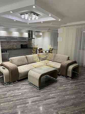 Продаж Квартира 3-кімнатна на Вишняковская ул., 13 Kiev