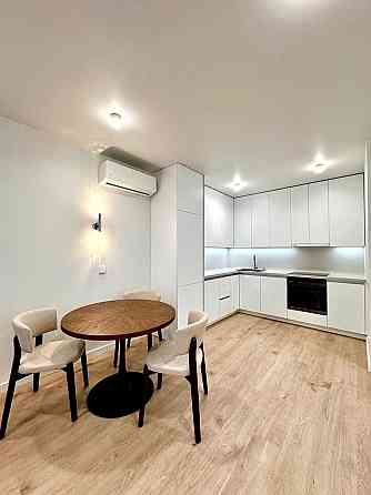 Продаж Квартира 1-кімнатна, 24/26 поверх на Олександра Олеся вул., д. 8/17 Kiev