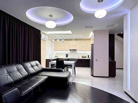 Продаж Квартира 5-кімнатна, 4/5 поверх на Мира пр., 25 Днепр