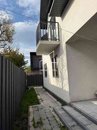 Продаж 2-поверховий Будинок з ділянкою 4 сот 200 кв.м 4 кімн. на Довбуша вул. Пасіки-Зубрицькі