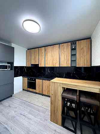 Продаж Квартира 3-кімнатна, 12/16 поверх на Івана Виговського вул., д. 10-Е Kiev