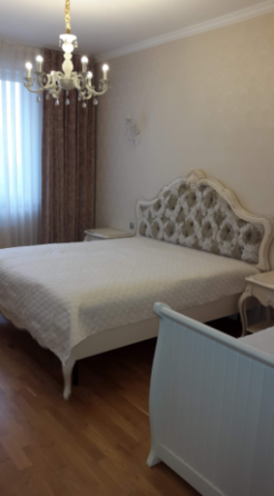 Оренда Квартира 2-кімнатна на Днепровская набережная, 14 Киев