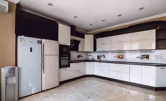 Продаж Квартира 3-кімнатна, 6/9 поверх на Педагогическая ул. Одесса