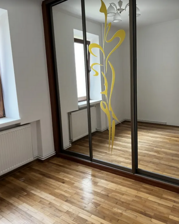 Продаж 3к квартири 58 кв. м на вул. Карпенка Ternopil'