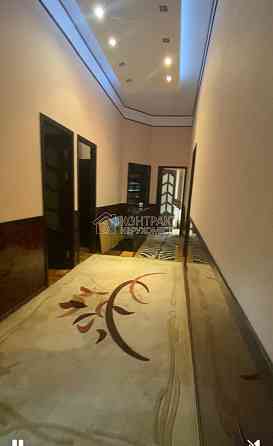 Продаж Квартира 5-кімнатна, 1/3 поверх на вул. Маршала Бажанова Kharkiv