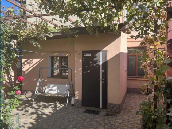 Продам дом (гостевой домик) в Малиновском районе (р-н Ивановского моста) Одеса