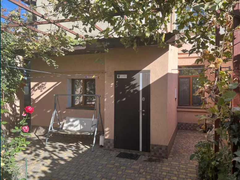 Продам дом (гостевой домик) в Малиновском районе (р-н Ивановского моста) Одеса - фото 1