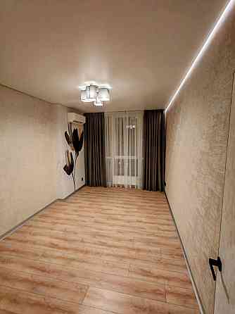 Продаж Квартира 2-кімнатна, 13/26 поверх на Віктора Некрасова вул., д. 10А Kiev