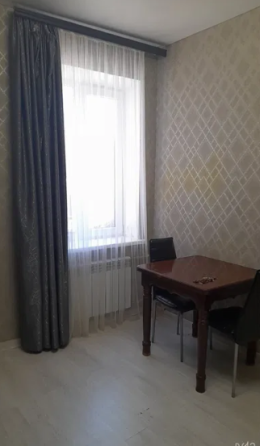 Продам 2-х кімнатну квартиру з ремонтом на вул.Чорноморського козацтва Одеса