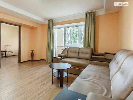 Оренда Квартира 3-кімнатна, 5/9 поверх на Коломийський, 13/23 Киев