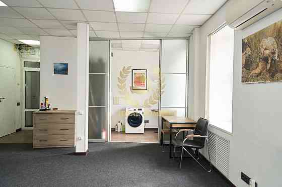 Продаж Квартира 2-кімнатна на Федорова Ивана ул., 10 Київ