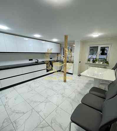 продам 2 к квартиру в будинку Boryspil'