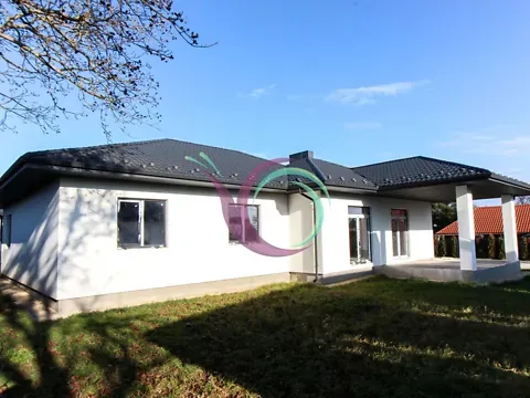 Продажа 1-этажный   143 кв.м 4 комн. на Центральна вулиця 7  - изображение 3