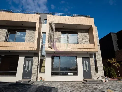 Продаж 3-поверховий   170 кв.м 3 кімн. на Коцюбинського Михайла вулиця 51 Чернівці - фото 13