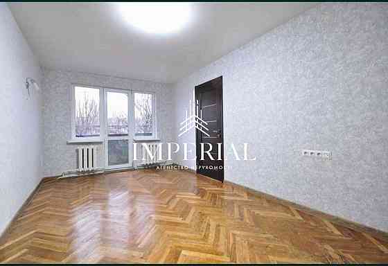 Продаж Квартира 2-кімнатна, 5/5 поверх на вул. Мрії Kiev