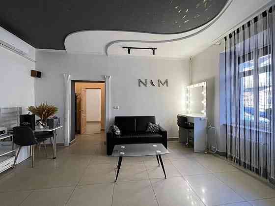 Продаж готовий бізнес на вул. Героїв УПА приміщень - 4, поверх - 1/3 Львів