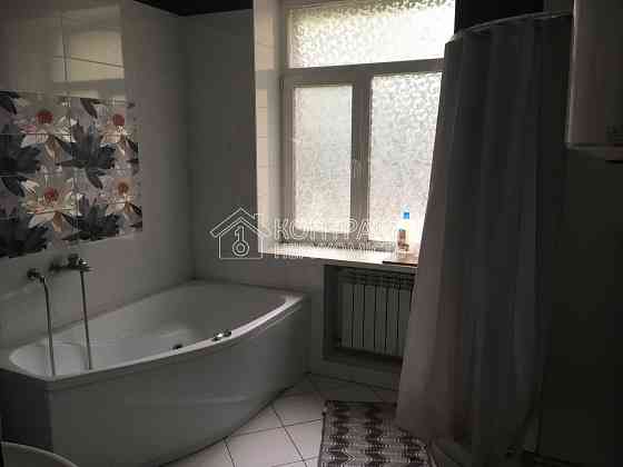 Продаж Квартира 3-кімнатна, 2/5 поверх на вул. Мироносицька Харків