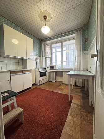 Продаж Квартира 2-кімнатна, 10/10 поверх на Володимирська вул., д. 73 Київ