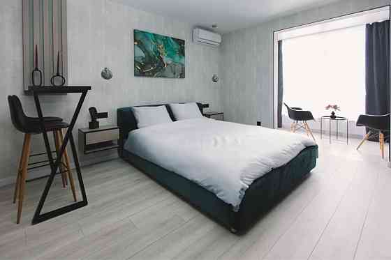 Продаж Квартира 2-кімнатна, 24/25 поверх на Вирлицька, 102 Киев