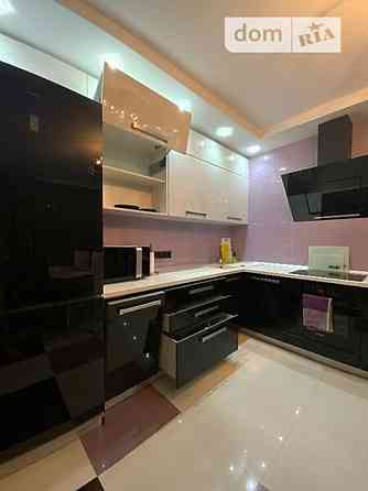 Оренда Квартира 3-кімнатна, 11/22 поверх на ул. Урловская, 34 Київ