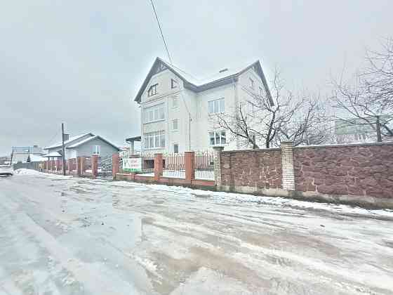 Продаж 3-поверховий Будинок з ділянкою 10 сот 400 кв.м 7+ кімн. на Гаражна Zhytomyr
