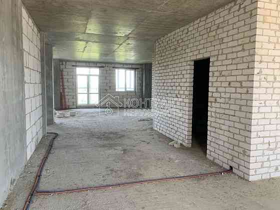 Продаж Квартира 3-кімнатна, 6/9 поверх на вул. Динамівська Харьков