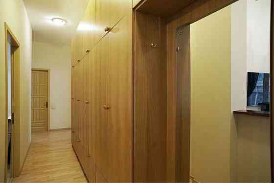 Оренда Квартира 3-кімнатна, 1/4 поверх Kiev