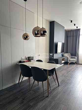 Продаж Квартира 3-кімнатна, 9/9 поверх на вул. Клочківська Kharkiv