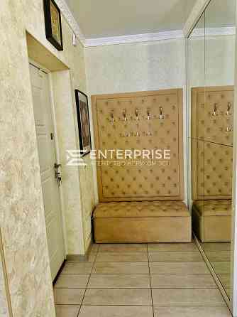 Продаж Квартира 3-кімнатна, 22/26 поверх на вул. Драгоманова Kiev