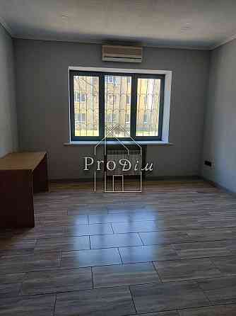 Продаж Будинок 2-кімнатний на Вузівська вул., 4 Киев