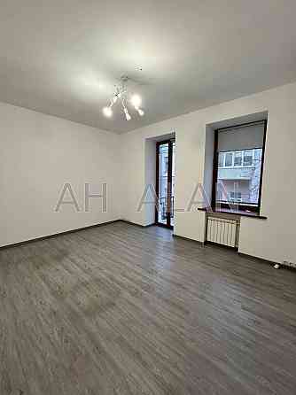 Оренда Будинок 4-кімнатний на Паторжинського вул., 4 Київ