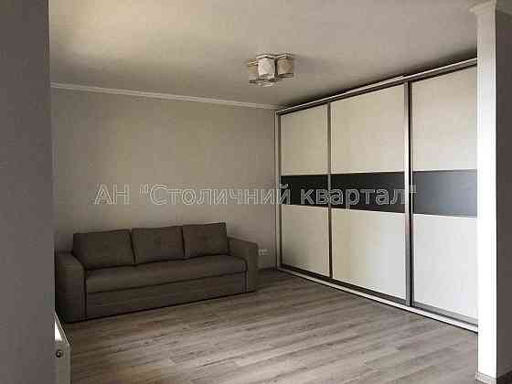 Продаж Будинок 1-кімнатний на Берестейский пр-т, 71А Киев