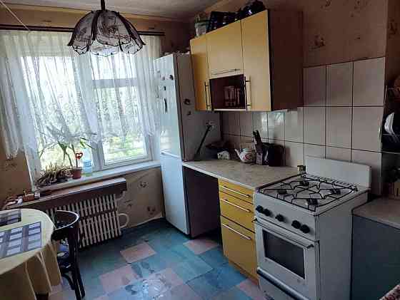 Продаж Квартира 3-кімнатна, 9/9 поверх на Малиновского Маршала ул., 36 Дніпро