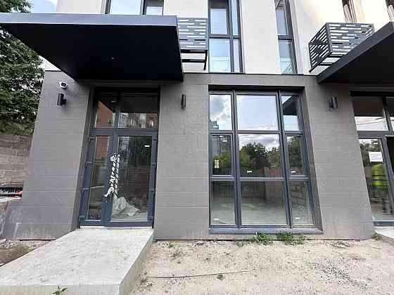 Продаж приміщення вільного призначення на Осіння вул., 28 поверх - 1/5 Київ